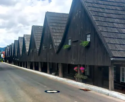 Budynek, w którym mieści się apartament