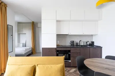 Kuchnia lub aneks kuchenny w obiekcie RentPlanet - Przedmieście Oławskie