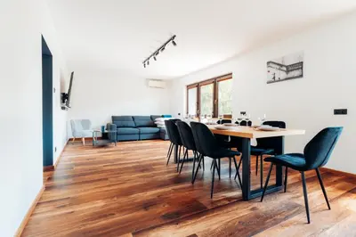 Część wypoczynkowa w obiekcie Komfortowy apartament w spokojnej dzielnicy