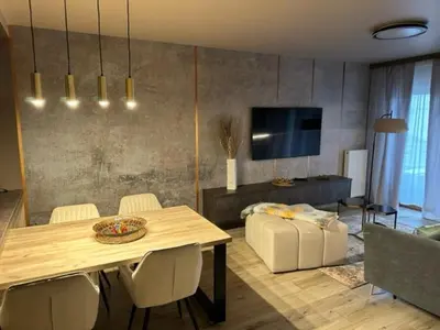 Telewizja i/lub zestaw kina domowego w obiekcie GOLD Apartment Centrum garaż