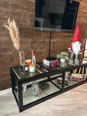 Telewizja i/lub zestaw kina domowego w obiekcie Przestronna i jasna kawalerka z balkonem