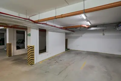 Plan piętra w obiekcie Comfy Apartment with Parking & Balcony by Noclegi Renters