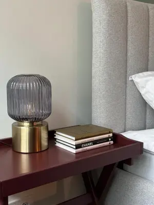 Łóżko lub łóżka w pokoju w obiekcie Cozy Apartment - Staromłyńska II Młyn Maria