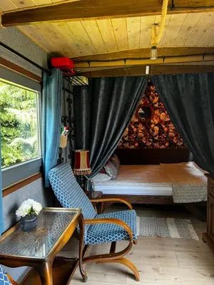Łóżko lub łóżka w pokoju w obiekcie Gypsy Hill & Spa
