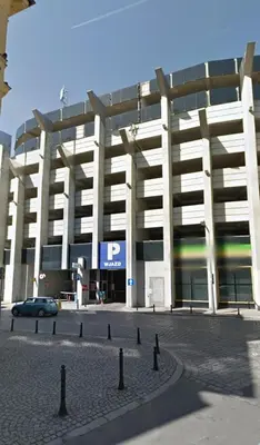 Budynek, w którym mieści się apartament