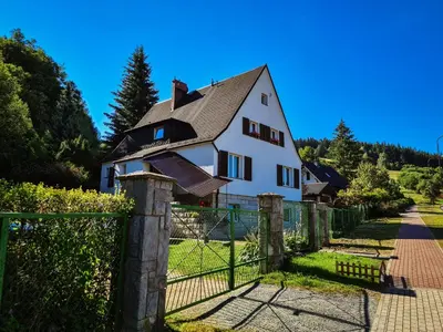 Ogród w obiekcie Apartament Anielski E.D. Angelo