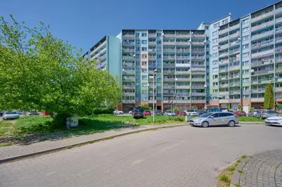 Budynek, w którym mieści się apartament