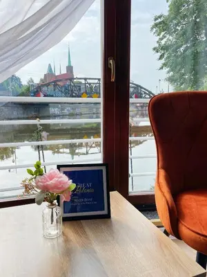 Część wypoczynkowa w obiekcie Great Polonia River Boat Apartments Wrocław