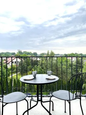 Balkon lub taras w obiekcie Zarembowicza Apt 36 - Self Check-In 20h - Parking &Lift