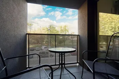 Balkon lub taras w obiekcie Central SouthStar Apartments - Gwiaździsta - FREE PARKING by Noclegi Renters