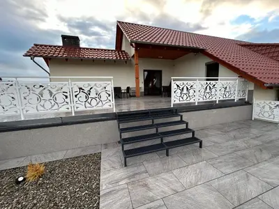 Balkon lub taras w obiekcie Restauracja & Bar u Dudy