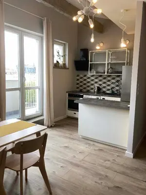 Kuchnia lub aneks kuchenny w obiekcie Apartament Zachody nad Wrocławiem