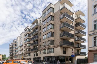 Budynek, w którym mieści się apartament