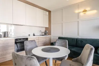 Kuchnia lub aneks kuchenny w obiekcie RentPlanet - Apartamenty Księcia Witolda