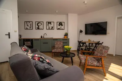 Telewizja i/lub zestaw kina domowego w obiekcie Domek w Antoninie