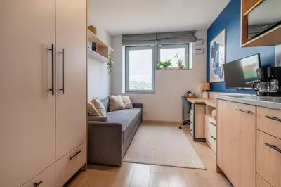 Kuchnia lub aneks kuchenny w obiekcie RentPlanet - Apartamenty Dyrekcyjna