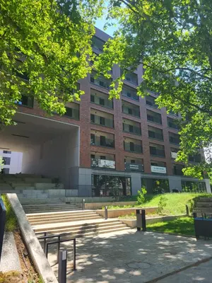 Budynek, w którym mieści się apartament