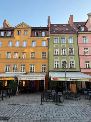Budynek, w którym mieści się apartament