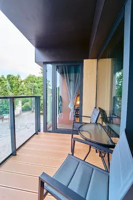 Balkon lub taras w obiekcie LAGUNA Ogrody Pieniawskie 31 z klimatyzacją