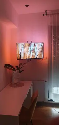 Telewizja i/lub zestaw kina domowego w obiekcie Apartament JB 56m2 parking,balkon,2sypialnie