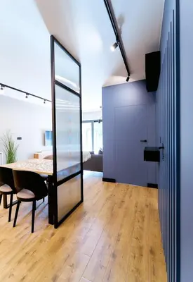 Telewizja i/lub zestaw kina domowego w obiekcie LAGUNA Ogrody Pieniawskie 18 SAPPHIRE VIP z tarasem