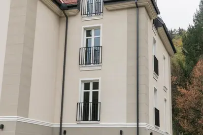 Budynek, w którym mieści się apartament