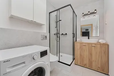 Plan piętra w obiekcie City Center Mirrors Apartment with Parking by Noclegi Renters