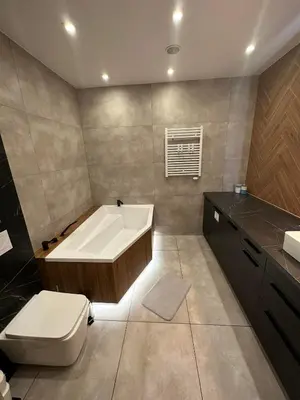 Łazienka w obiekcie Comfy Apartment Kłodzko - KLIMATYZACJA