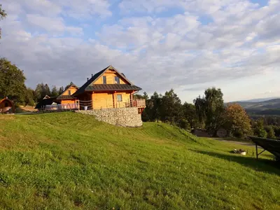 Przyroda w pobliżu tego domu w stylu alpejskim