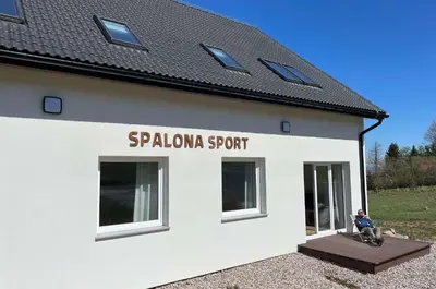 Budynek, w którym mieści się apartament