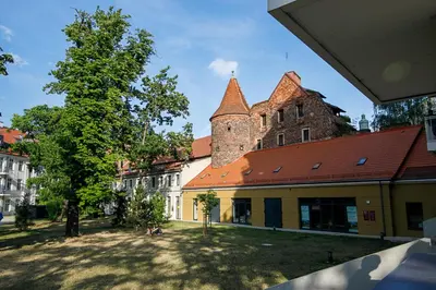 Budynek, w którym mieści się apartament