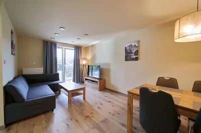Telewizja i/lub zestaw kina domowego w obiekcie LAGUNA Villa Fonte 16 z garażem