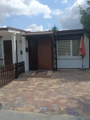 Budynek, w którym mieści się apartament