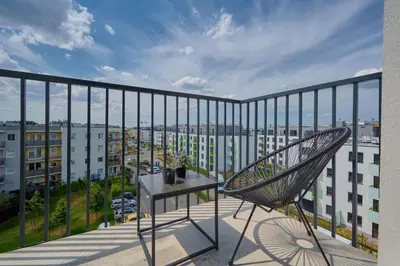 Balkon lub taras w obiekcie Exclusive Apartment with Balcony & Parking Wrocław by Renters Prestige