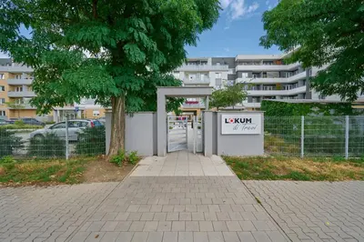 Budynek, w którym mieści się apartament