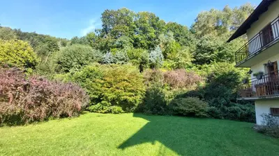 Ogród w obiekcie Apartament Międzygórski