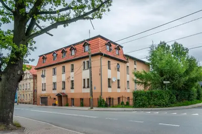 Budynek, w którym mieści się apartament