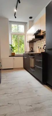 Kuchnia lub aneks kuchenny w obiekcie CITY VIEW Saperów I - przy centrum klimatyzacja