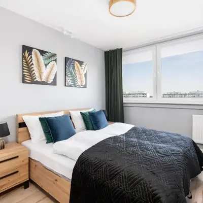Stylish Apartment near Wroclavia for 4 Guests by Noclegi Renters