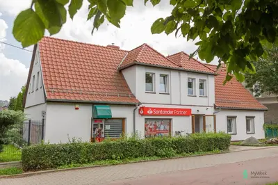 Budynek, w którym mieści się apartament