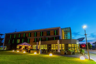 Budynek, w którym mieści się hotel