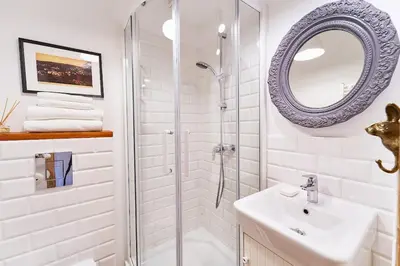 Łazienka w obiekcie Marel-Apartament w parku Emma 6 Polanica Zdrój