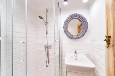 Łazienka w obiekcie Marel-Apartament w parku Emma 6 Polanica Zdrój
