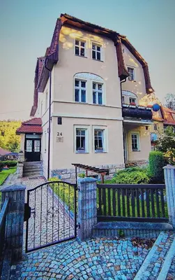 Budynek, w którym mieści się apartament