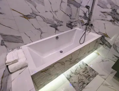 Łazienka w obiekcie 3-Bedroom Apt in Town Square