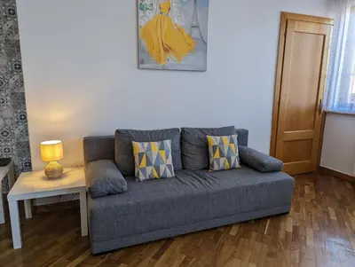 Część wypoczynkowa w obiekcie 3-Bedroom Apt in Town Square