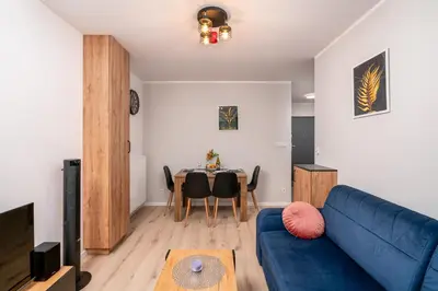 Telewizja i/lub zestaw kina domowego w obiekcie ApartWro 2th - City Square Railway Station, balcony, garage