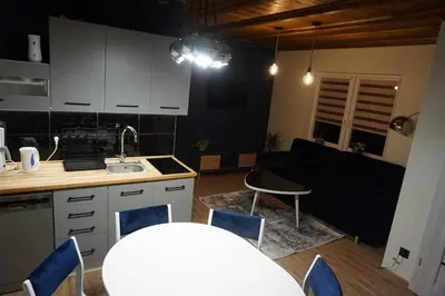 Kuchnia lub aneks kuchenny w obiekcie Przystanek Pokrzywna