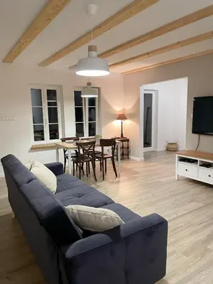Telewizja i/lub zestaw kina domowego w obiekcie Czerwone Drzwi
