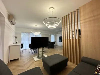 Telewizja i/lub zestaw kina domowego w obiekcie Apartament na Irysowej